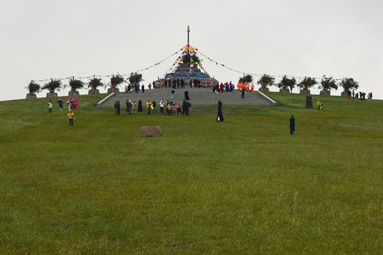 天下第一敖包巴彦呼硕