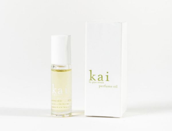 kai_perfume_oil_2.jpg