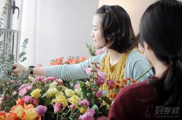 等一个人花艺教学风采