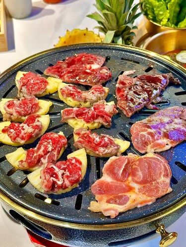 东莞首家果汁拌牛肉烤肉，真材实料！吃到爽！