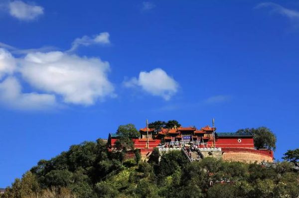 五台山迷人景色，犹如山如鹤立，景致迷人简直不要太美！