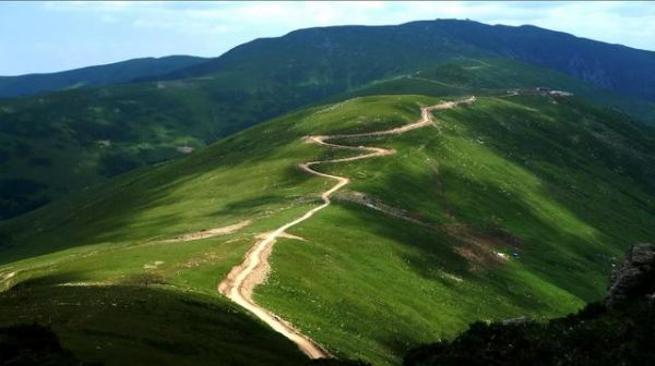 五台山迷人景色，犹如山如鹤立，景致迷人简直不要太美！