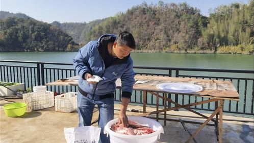 霜降冬天已来临，买100斤翘嘴做鱼干，今年不做风干鱼全部做腊鱼