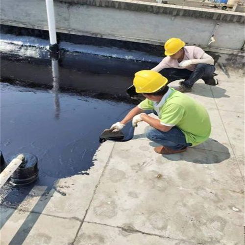 武鸣铁皮房顶补漏_屋面漏水维修补漏