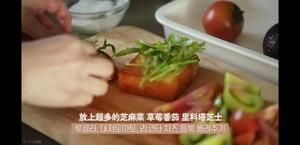 草莓番茄三明治/牛油果三明治的做法 步骤2