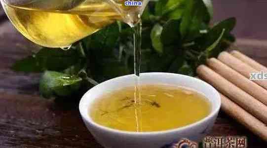 花茶和普洱茶的区别：功效、 与口感对比